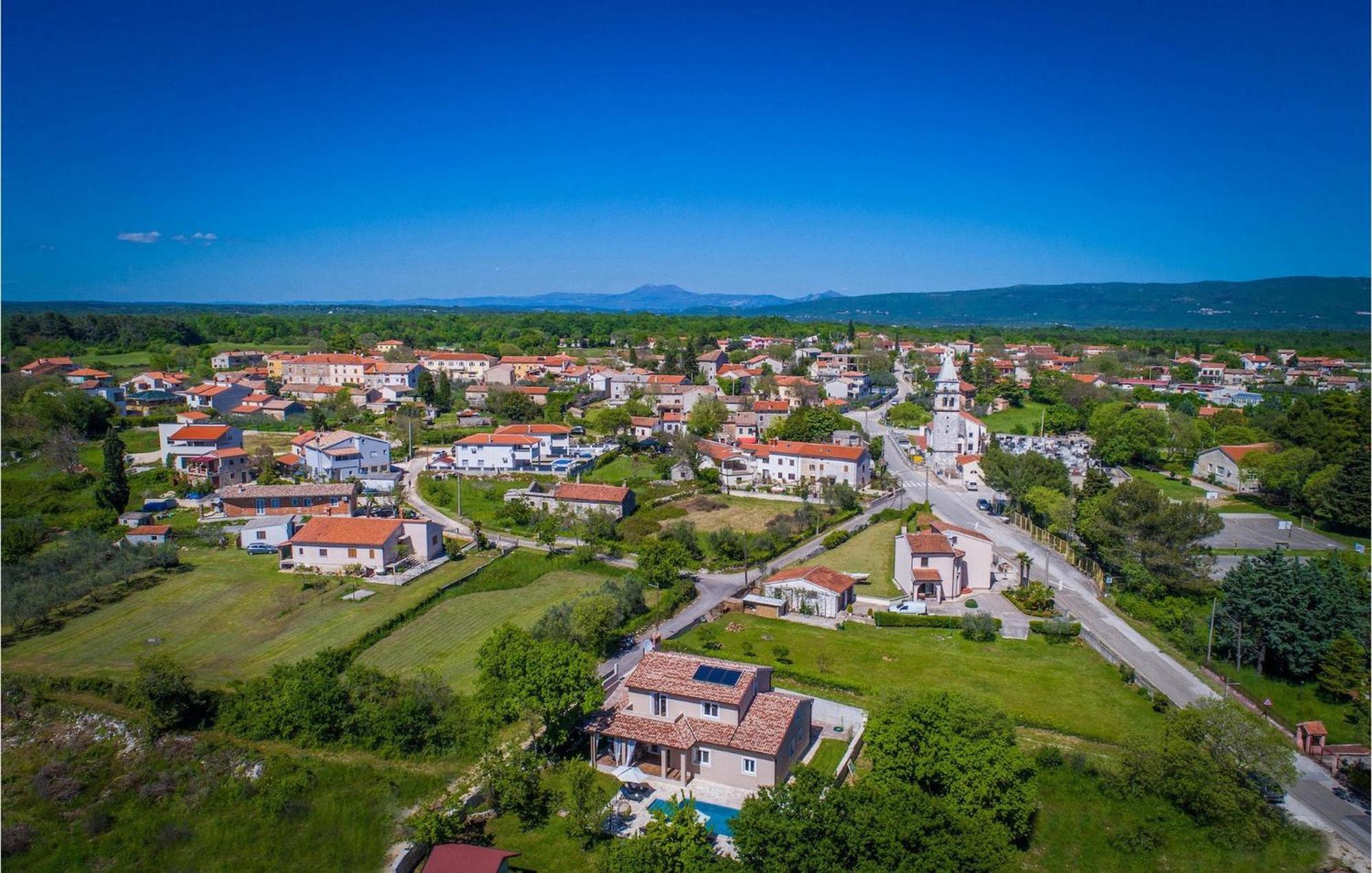 Sofia Pula